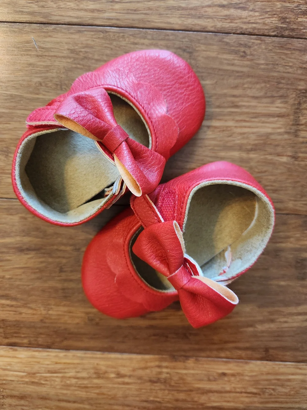 Red Bow Mary Jane Girls Shoes, 12-18 Months (Approximately Size 5)